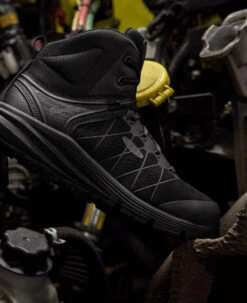 Keen Men's Vista Energy Mid (Carbon-Fiber Toe) | Black/Raven -Keen Shoes Shop 1024592 PDP RightImage