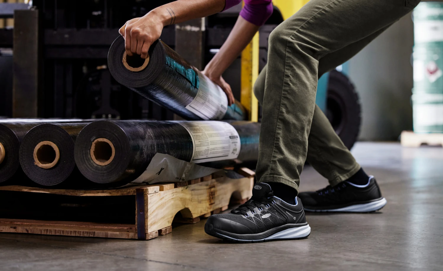 Keen Women's Vista Energy ESD (Carbon-Fiber Toe) | Hydrangea/Black 7 Keen Women's Vista Energy ESD (Carbon-Fiber Toe) | Hydrangea/Black - Image 5