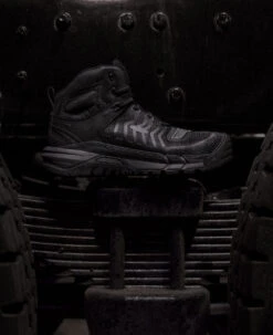 Keen Men's Kansas City Mid (Carbon-Fiber Toe) | Black/Gun Metal -Keen Shoes Shop 1025617 PDP LeftImage