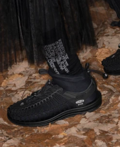 Keen Women's UNEEK High Top X HYKE | HYKE Timberwolf -Keen Shoes Shop Lifestyle3womens 1027976