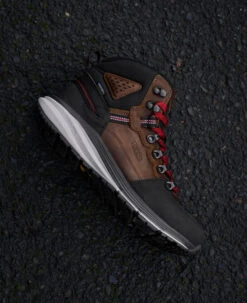 Keen Men's Red Hook Waterproof Boot (Carbon-Fiber Toe) | Tobacco/Black 15 Keen Men's Red Hook Waterproof Boot (Carbon-Fiber Toe) | Tobacco/Black -Keen Shoes Shop SDD 604 RedHook 1024576 Right Image 1